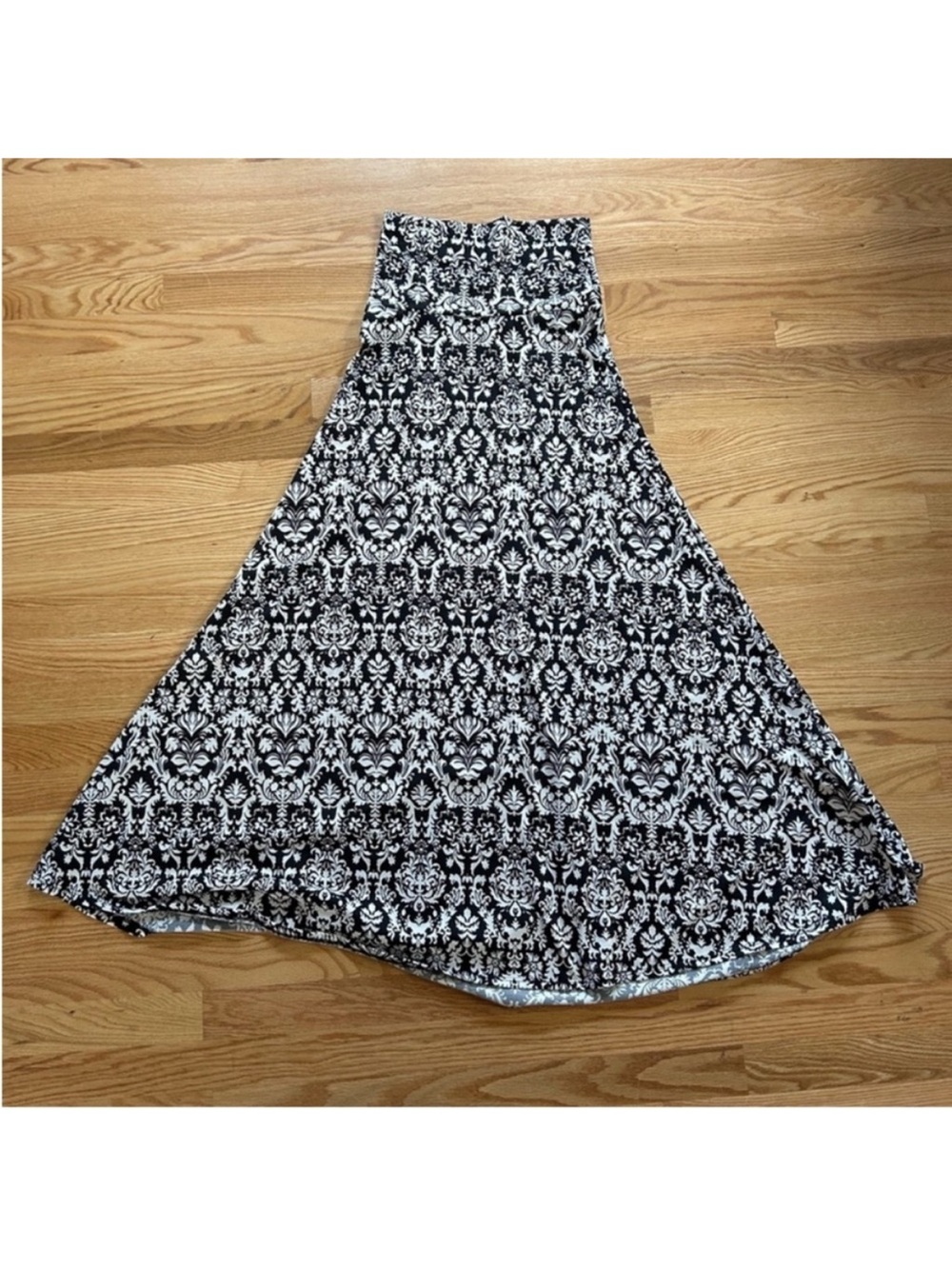 LuLaRoe black white pattern paisley maxi long skirt XXS XS soft